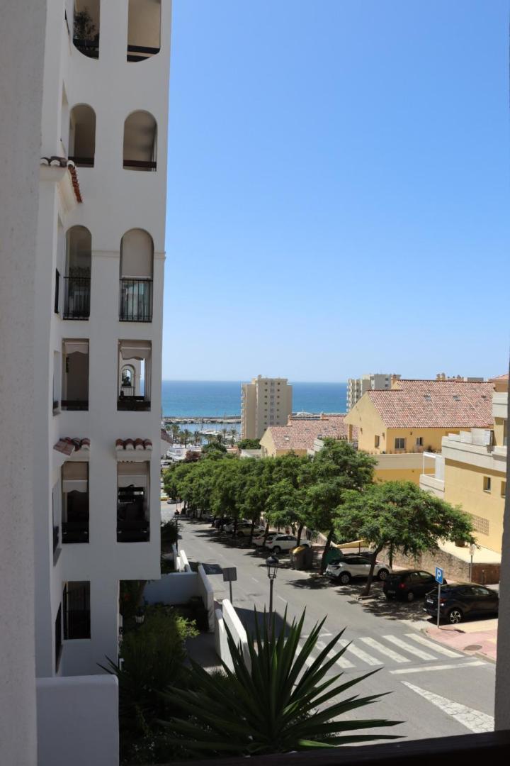 דירות אסטפונה Port View - Reina Sofia מראה חיצוני תמונה